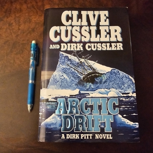 Artic Drift by Clive Cussler, Book 20 of 27: Dirk Pitt Adventures, Hardcover - Picture 2 of 8